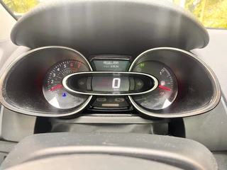 Renault Clio 0.9 TCe Intens / 15