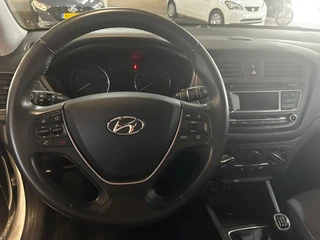 Hyundai i20 1.2 HP i-Motion Geen import | Cruise | Airco / 2