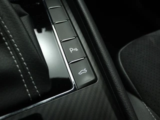 Škoda Superb 1.4 TSI iV Sportline Business Trekhaak | Navi | Camera | Sfeer / 56