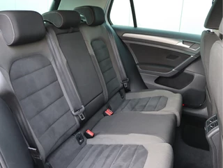 Volkswagen Golf 1.0 TSI Highline R-line  | Panoramadak | Camera | Virtual | LED / 26