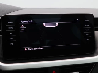 Škoda Scala 1.0 TSi 110 Pk Sport Business | Parkeersensoren | Adaptive Cruise | Panorama dak | Climatronic | Navigatie | Carplay | 16 Inch | 97.324 Km !! / 24