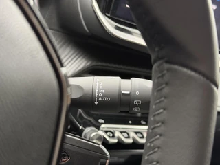 Peugeot 208 Allure 1.2 Hybrid 110PK e-DCS6 Automaat Navigatie, Rondomzichtcamera, Climate Control, Cruise Control, Parkeersensoren / 21