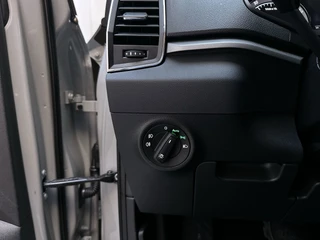 Skoda Karoq 1.5 TSI DSG ACT Business Edition Trekhaak Navigatie App-Connect DAB+ / 22