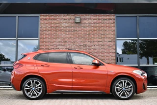 BMW X2 xDrive25e M-Sport  | Pano | HUD | Sunset orange | 19 inch | Camera / 32