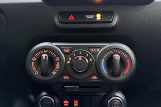 Suzuki Ignis 1.2 Smart Hybrid Select 83pk | Automaat | Airco | Lichtmetalen Velgen | Camera | Stoelverwarming | Apple Carplay Android Auto | 6.000km! / 24