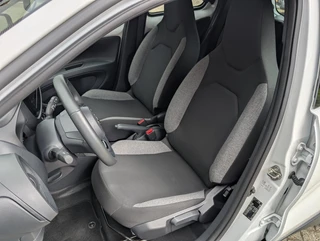 Toyota Aygo X Play NL-AUTO 100% DEALER OH APPLE & ANDROID AIRCO CRUISE CONTROL / 12