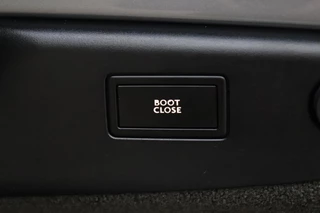 Bentley Flying Spur 6.0 W12 | LEDER | SCHUIFDAK | KERAMISCH | NAIM SOUNDSYSTEM | ENTERTAINMENT ACHTERIN | STOELVERKOELING/VERWARMING | MASSAGE | CAMERA | AIRCO | CRUISE | NAVI | / 49