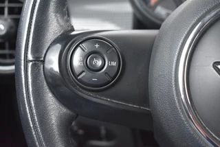 MINI Cooper 1.5 COOPER CHILI S.BNS CLIMA / STOELVERW. / CRUISE / 19