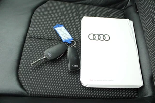 Audi Q2 35 TFSI 150pk S Edition Panoramadak Keyless Virtual Cockpit LED Koplampen S-Line / 40