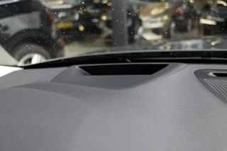 Volvo V60 T8 AWD Plus Dark / 15
