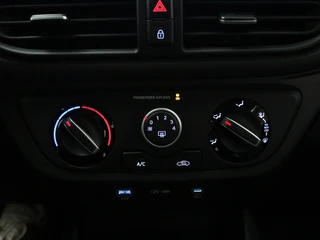 Hyundai i10 1.0 Comfort Smart Navigatie | Camera | Airco / 32