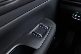Jaecoo 7 1.5 GDI SHS-P Exclusive Black Edition Plug-in Hybride | 20" zwarte lichtmetalen velgen | Schuif-/kanteldak | Stoelverwarming & ventilatie | Elektrische achterklep | 1500 KG trekgewicht / 22