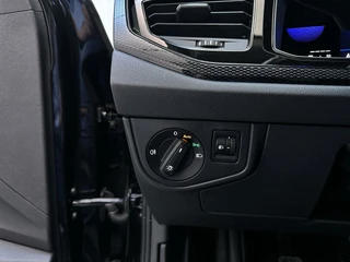 Volkswagen Polo 1.0 TSI Life Business Camera Stoelverwarming Navigatie App-Connect DAB+ / 22