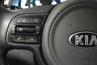 Kia Niro 1.6 GDi Hybrid 141pk DCT6 First Edition Navi | Camera | PDC | Cruise | Trekhaak | LMV / 18