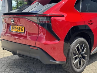Toyota bZ4X EXECUTIVE 73KWH MODEL 2026! NL-AUTO JBL-AUDIO STOELVERWARMING/KOELING 360GR-CAM PARK-SENSOREN / 28
