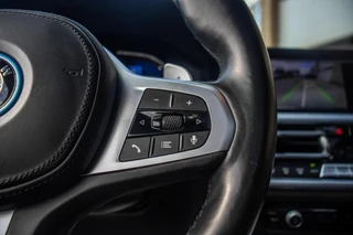 BMW 3-serie Touring 330e M-Sport, Pano, Leder, Laser / 17