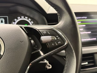 Skoda Kamiq 1.0 TSI Business Edition Automaat | Trekhaak | Camera | Apple CarPlay | Stoelverwarming | Lane Assist / 16