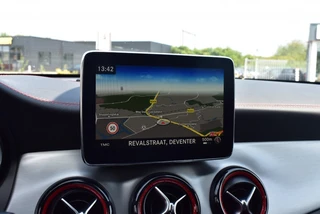Mercedes-Benz CLA 250 SPORT 4M. PRES VOL OPTIES! AMG-PAKKET / 33