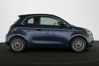 Fiat 500 3+1 Icon 42 kWh Panoramadak Apple CarPlay Camera 16" / 30
