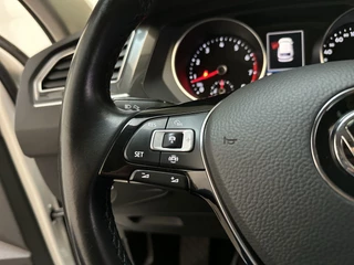 Volkswagen Tiguan 1.5 TSI 150pk DSG ACT Comfortline Business Navigatie Parkeersensoren App-Connect DAB+ / 25