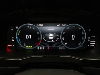 Škoda Superb Combi 1.4 TSI iV Sportline Business | Trekhaak | Camera | Stoel/Stuur Verwarming | Carplay | Navigatie | Climatronic | 19 Inch | 39.084 Km !! / 14