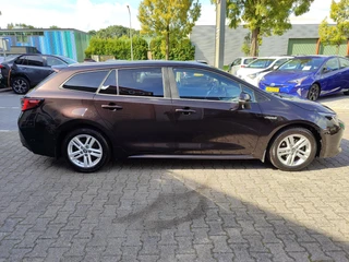 Toyota Corolla Touring Sports 1.8 Hybrid Style TREKHAAK BLIND SPOT STOEL/STUURVERW PARK-SENSOREN HEAD-UP EL-ACHTERKLEP APPLE/ANDROID 16'' LM-VELGEN AD-CRUISE CLIMA / 8