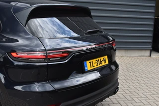 Porsche Cayenne 3.0 E-Hybrid Sport Chrono  | Pano | Trekhaak | 360 Camera | Bose | Stuurverwarming | Luchtvering | Orig. NL | / 43
