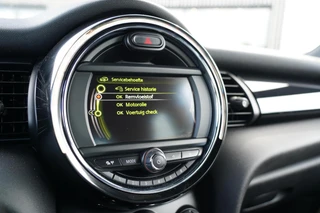 Mini Mini 1.5 Cooper Chili Serious Business | 1e eigenaar | Volledig onderhouden | Climate Control | LED | Cruise Control | Bluetooth | 18 inch | Navigatie | Comforttoegang | / 25