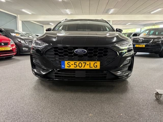 Ford Focus Wagon 1.0 EcoBoost Hybrid ST Line Style/ NL auto/ Achteruitrijcamera/ Sensoren / 8