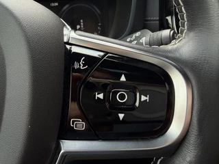 Volvo XC60 2.0 T8 Twin Engine AWD R-Design Pano | Elec Trekhaak | Camera | / 21