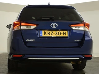 Toyota Auris Touring Sports 1.8 Hybrid Team D / 11