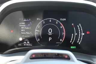 Lexus LBX 1.5 Emotion 2WD / 19
