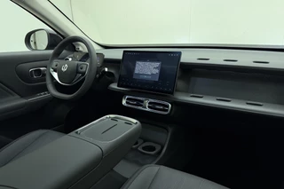 Leapmotor B10 Design ProMax 67.1 kWh | Nu met €1000,- voorraadvoordeel! | WLTP 434km | 750kg trekgewicht | Stoel en stuur verwarming | 360 graden camera | Lederen bekleding | Panoramadak | Led | Regensensor | Sfeerverlichting | Elektrisch verstelbare voorstoelen / 17
