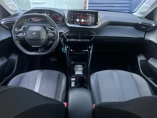 Peugeot 208 1.2 PureTech 100pk Allure | Automaat | Parkeercamera/-sensoren | Navigatie | Cruise Control | Climate Control | Full LED | Apple Carplay/Android Auto | DAB | Lichtmetalen velgen | / 15