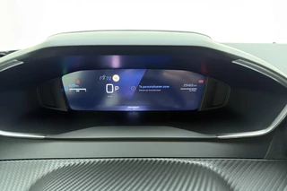 Peugeot 2008 1.2 Hybrid 145 Allure | Climate & Cruise control | Achteruitrijcamera |voorstoelen verwarmd | Parkeersensoren | AppleCarplay / AndroidAuto | Full LED / 22
