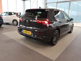 Volkswagen Golf 1.0 eTSi 110pk DSG Business 5-drs. CAMERA/KEYLESS/WINTERPACK/CARPLAY/17INCH / 22