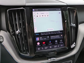 Volvo XC60 2.0 T6 Plug-in hybrid AWD R-Design|Panodak|Memory|Sportstoelen|Keyless-Entry|Facelift 12-2021| / 26