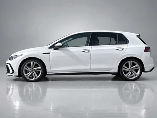 Volkswagen Golf 1.5 eTSI R-Line AUT  | dealer onderh. | panoramadak | stoel-/stuurverw. | keyless | trekhaak | carplay / 9