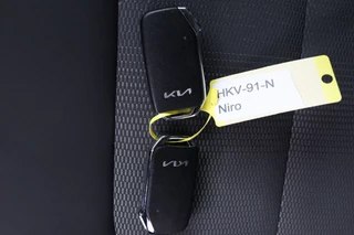 Kia Niro 1.6 GDi Hybrid DynamicLine  - Navigatie - Achteruitrijcamera - Apple & Android Carplay - Climate Control - Virena zekerheidspakket € 895,- / 62