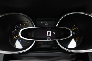 Renault Clio 1.2 Dynamique 120 PK Automaat | Trekhaak | Navigatie | Airco | Parkeersensoren | 16" LM / 14
