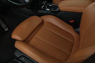 BMW X3 xDrive30e High Executive  360°cam, Stoelverwarming, Volleder, Carplay, interieur voorverwarming/(koeling) / 33