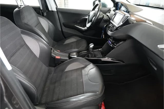 Peugeot 2008 1.2 PureTech Allure  | Trekhaak | Cruise | Navi | Climate | / 25