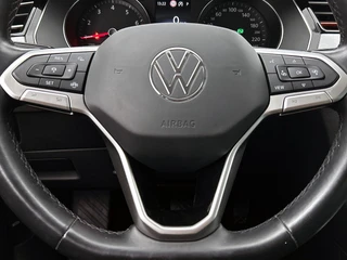 Volkswagen Passat Variant 1.5 TSI Business Automaat | Adaptive Cruise | Stoelverwarming | CarPlay | Trekhaak / 16
