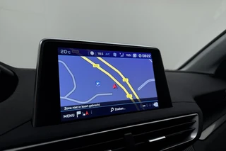Peugeot 5008 1.2 PureTech Blue Lease Executive | 7 persoons | Cruise control | Climate control | Navigatie full map | Lichtmetaal 17" / 26
