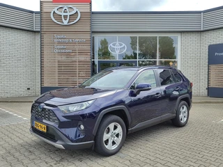 Toyota RAV4 2.5 HYBRID STYLE LEDER STOEL/STUURVERW PARK-SENSOREN EL-STOEL EL-ACHTERKLEP APPLE/ANDROID CAMERA CLIMA LED PRIVACY GLASS 17'' LM-VELGEN