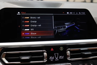 BMW 3 Serie Touring 320i High Executive M Sport Pakket Automaat  / Live Cockpit Professional / Leder / Achteruitrijcamera / DAB / Stoelverwarming / Hifi / Ambiance Verlichting / 18 Inch / LED / Chrome Line / Parkeersensoren voor+achter / Climate Control / 30