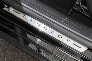 Peugeot 208 1.2 PureTech GT Panoramadak Camera Apple CarPlay / 23