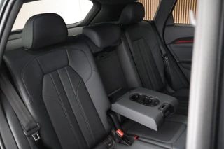 Audi Q5 2.0 TFSI 299pk e-hybrid quattro S edition Trekhaak 360Camera Tech-Pro Leder Memory Stoelverwarming Virtual Cockpit Panoramadak Navigatie S-Line / 50