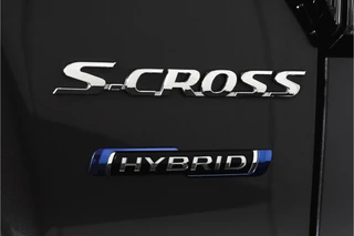 Suzuki S-Cross 1.5 Hybrid Style Orig. NL  | S/K-Panodak | Adapt. Cruise | Stoelverw. | 360 Camera | PDC | NAV+App. Connect | Afn. Trekhaak | ECC | LM 17" | / 12