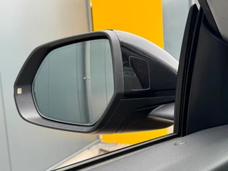 Audi Q8 55 TFSI QUATTRO * S-line * Panoramadak * Stoel koeling/verwarming * Stoel/spiegel memory * / 33